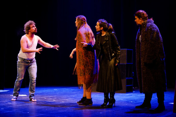 GLAVNA FOTKA Gaudeamus GLAVNA FOTKA Gaudeamus
