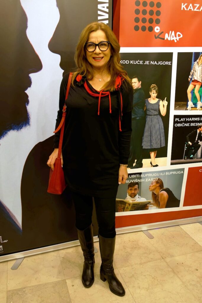 IZA PARAVANA - premijera (17)-min